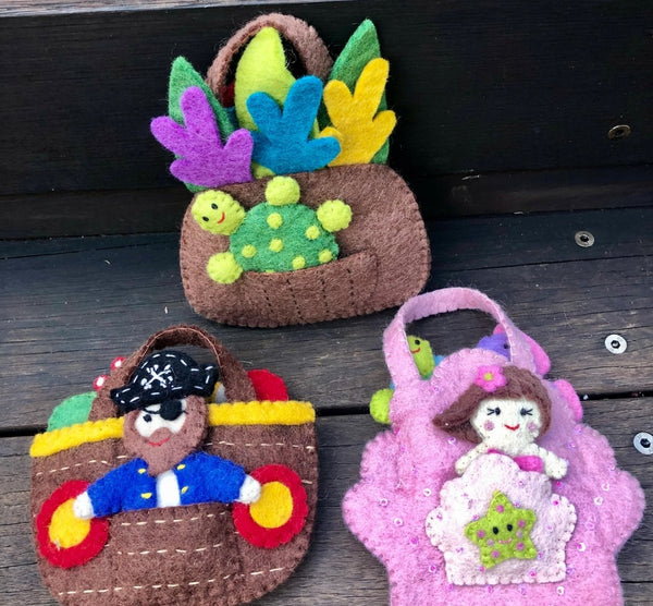 Felt - Pirate Ship Finger Puppet Play Bag
