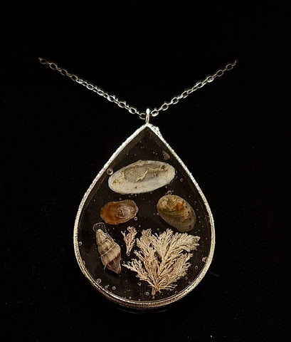 Tiny Tidal Treasures Pendant - Silver