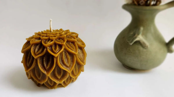 Boho Jo - Beeswax Candle - Flower & Pottery Candle Plate