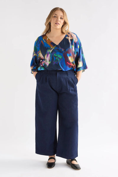Moda V Neck Top