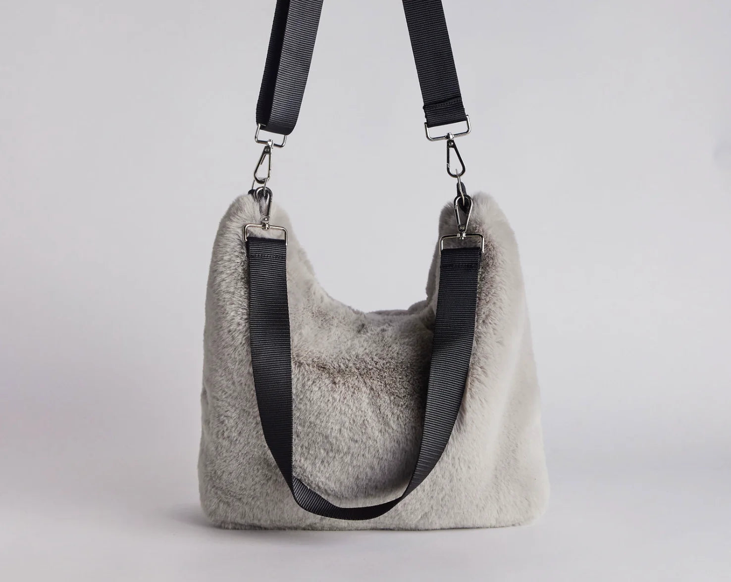 Faux fur - Slouch Bag - Dove